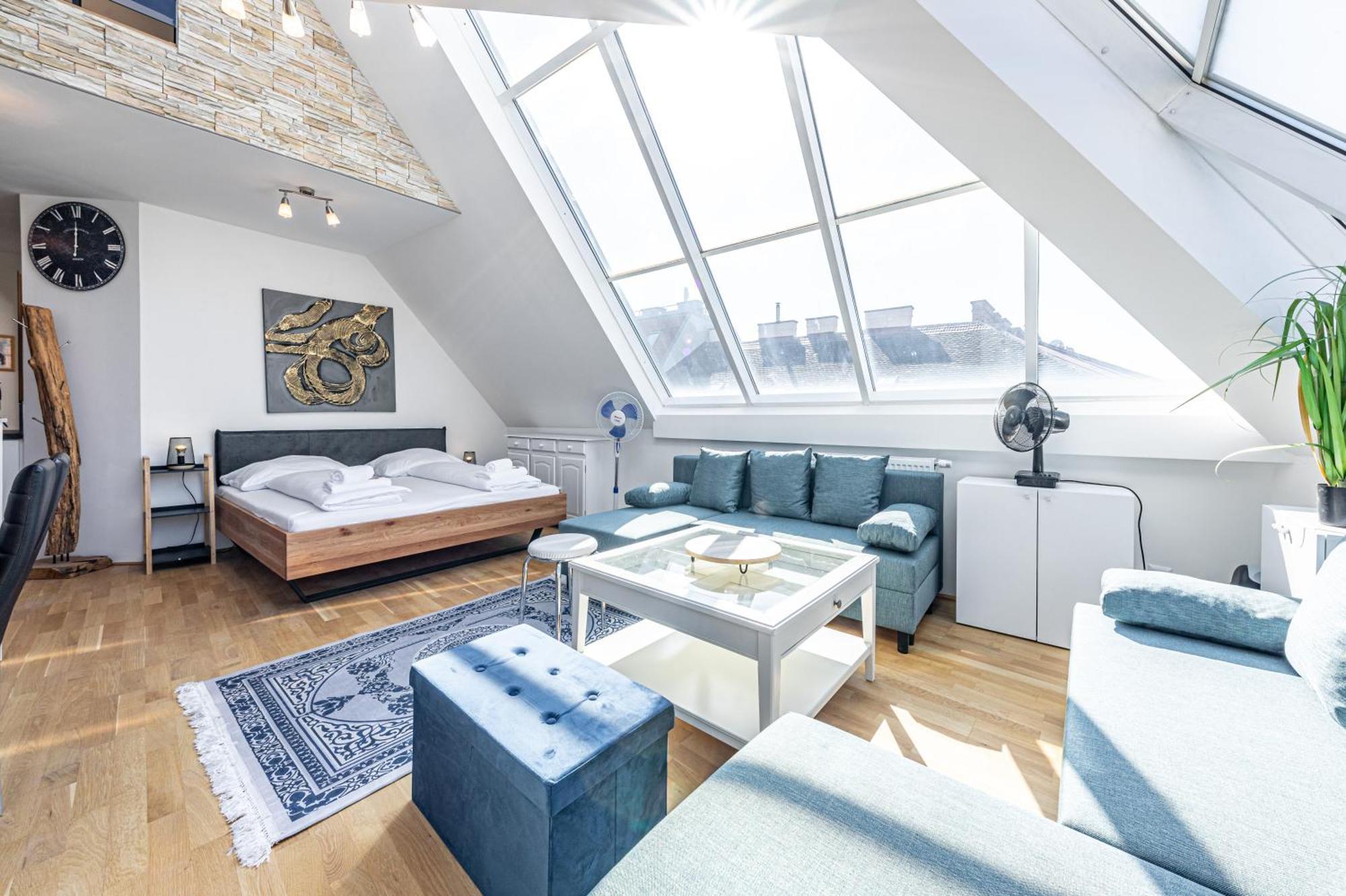 Penthouse By Jr Apartment